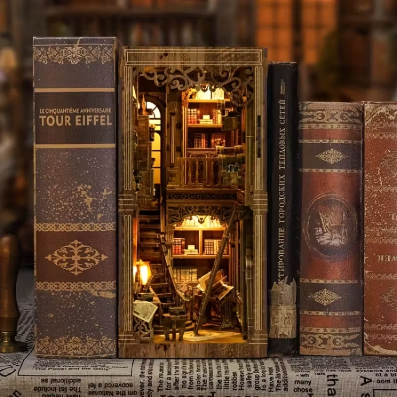 ANTIQUE BOOK COLLECTION ROOM